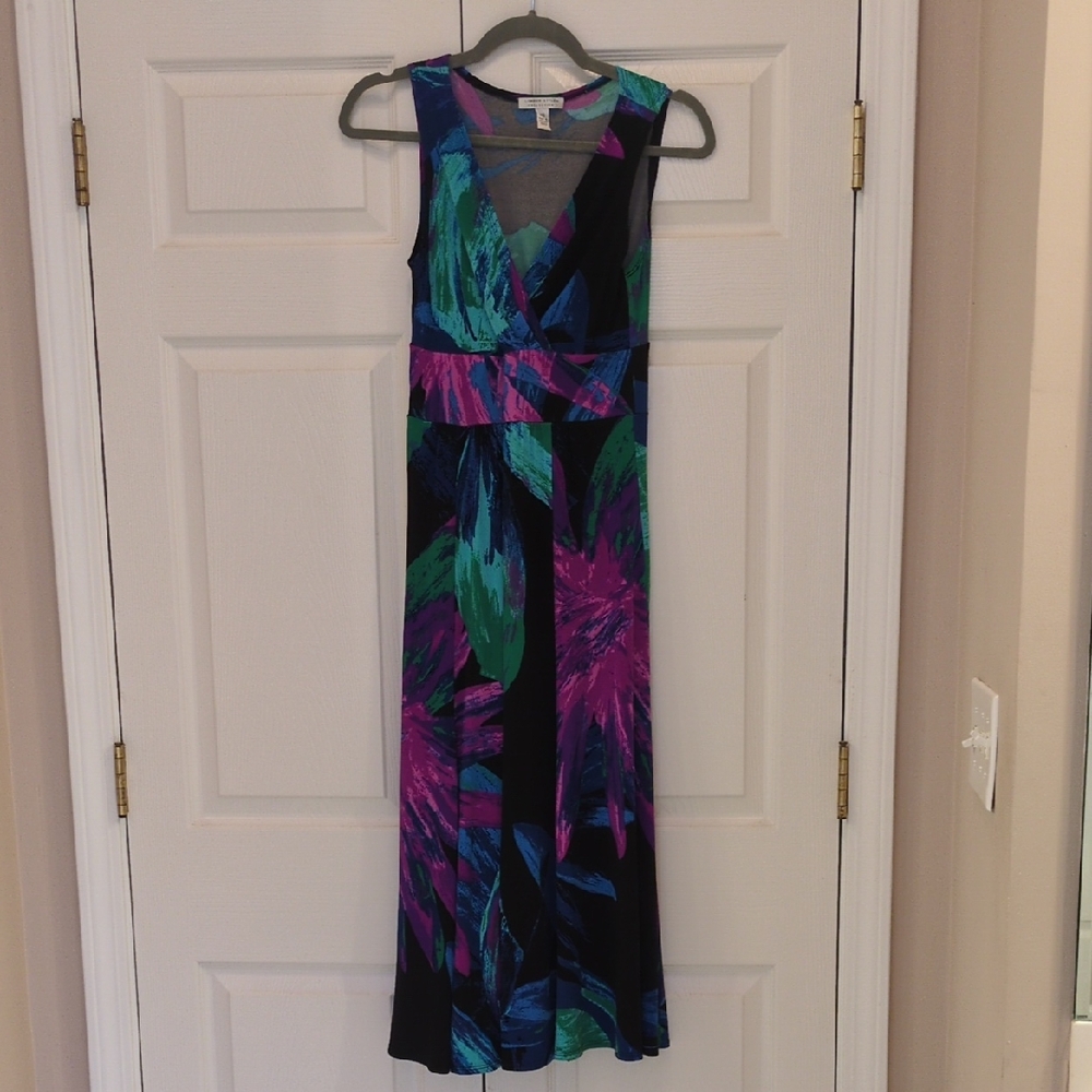Flowy, Vibrant Maxi Dress in Purple, Green, and Blue